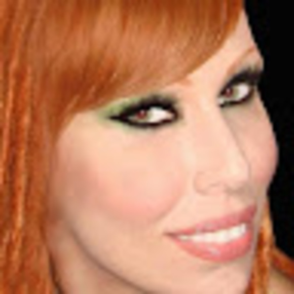 lipstickdolly